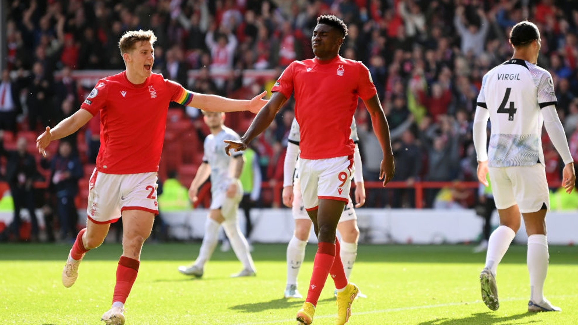 配给球员成 配给球员成