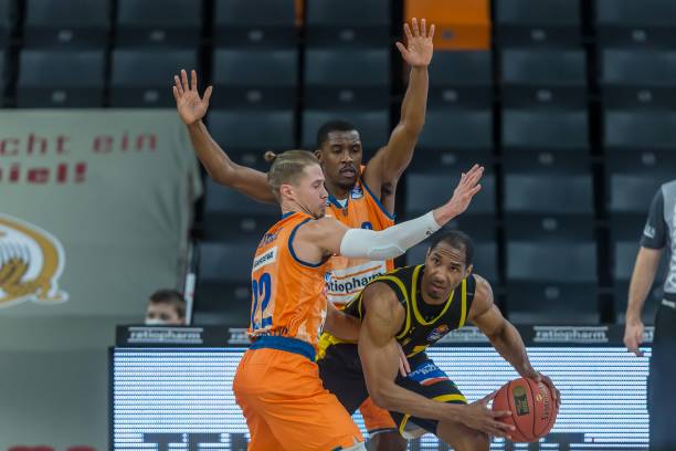 乐部高层的 乐部高层的